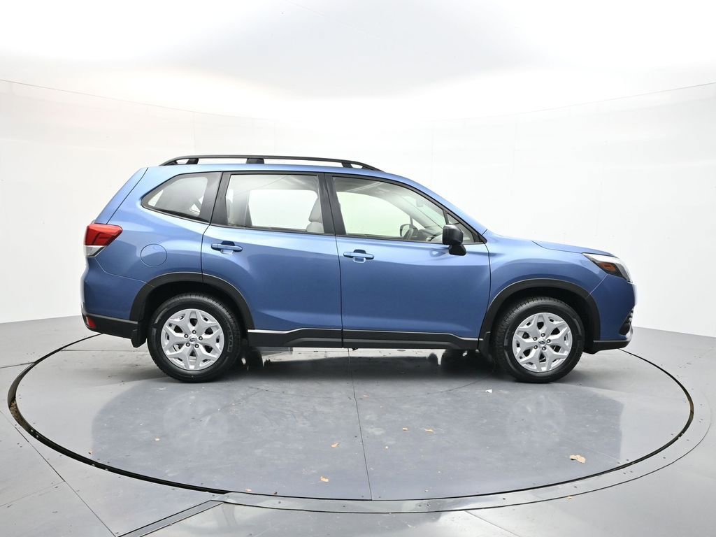 Used 2023 Subaru Forester Base image 8