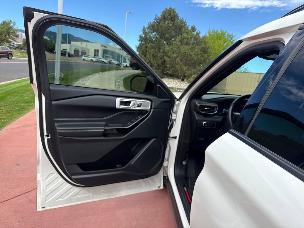 Used 2022 Ford Explorer ST w/ Equipment Group 401A AWD/4WD image 12