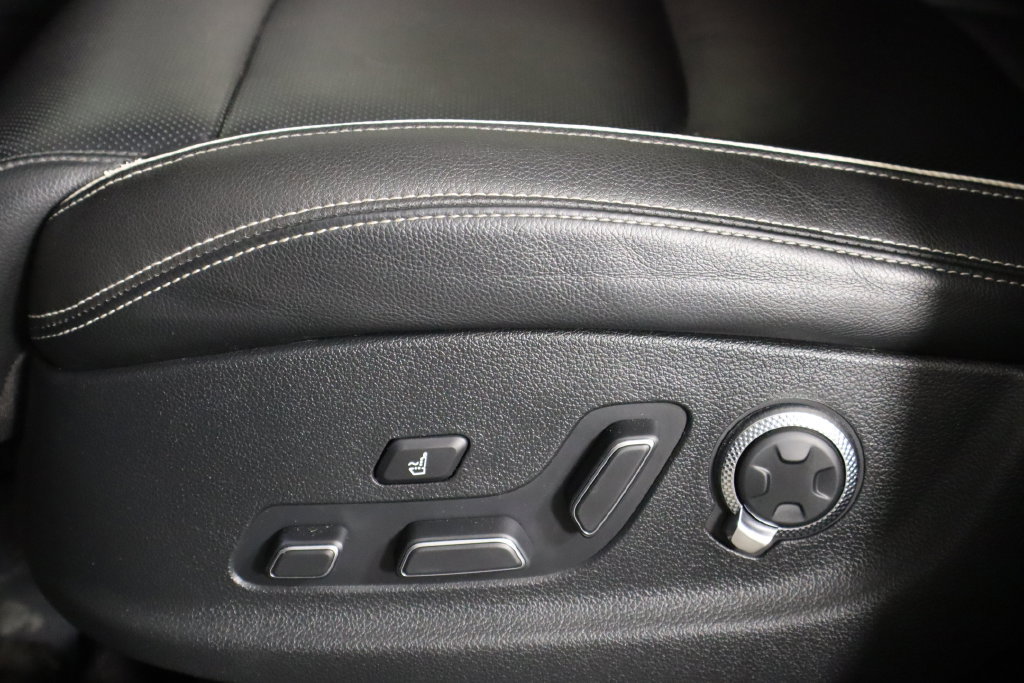 Used 2023 Genesis Electrified GV70 AWD/4WD image 23