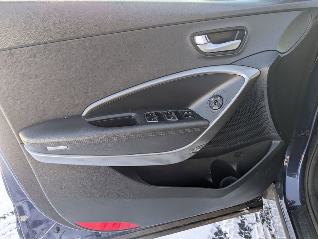 Used 2017 Hyundai Santa Fe Limited image 13