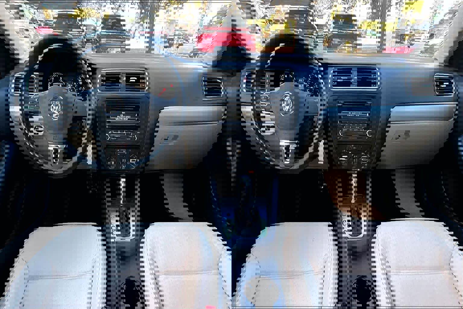 Used 2014 Volkswagen Jetta SE image 15