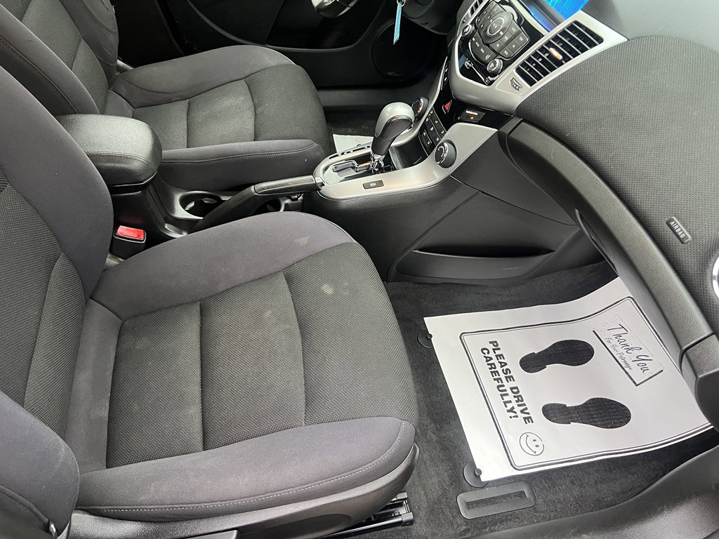 Used 2013 Chevrolet Cruze LT image 11