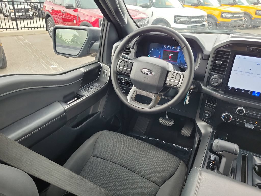 Used 2024 Ford F150 XLT w/ XLT Black Appearance Package RWD image 11