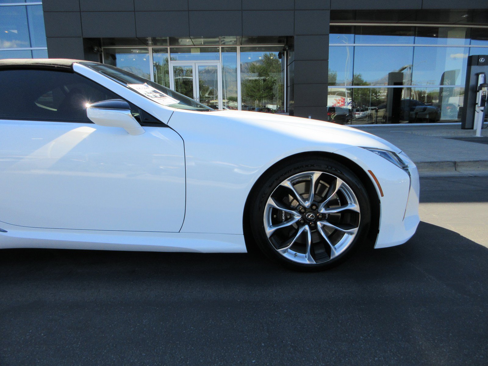Used 2021 Lexus LC 500 Convertible w/ Touring Package RWD image 13