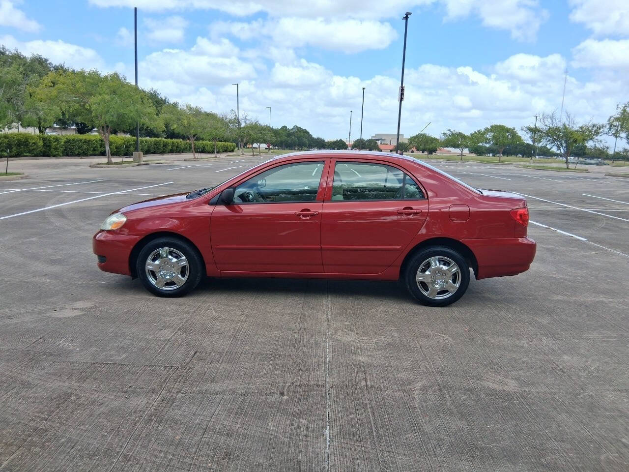 Used 2005 Toyota Corolla CE FWD image 3