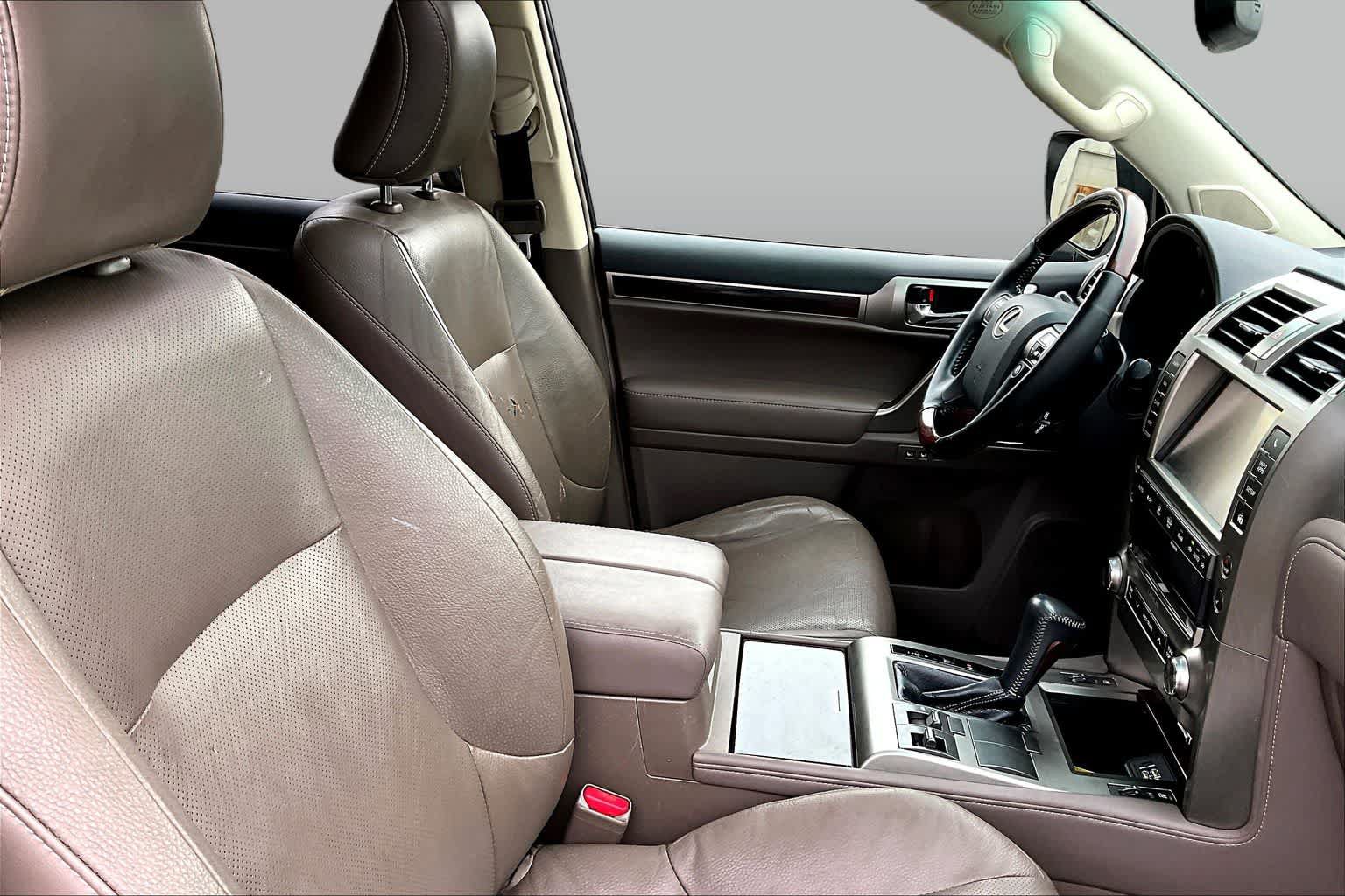 Used 2015 Lexus GX 460 w/ Premium Package AWD/4WD image 11