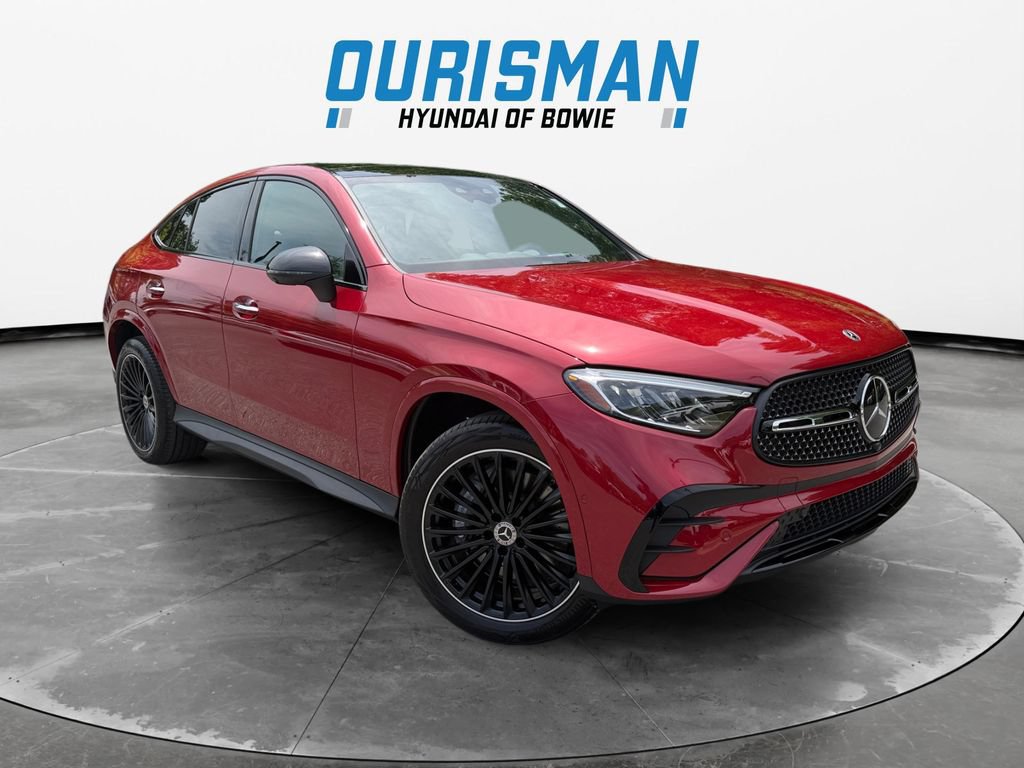 Used 2024 Mercedes-Benz GLC 300 4MATIC image 1