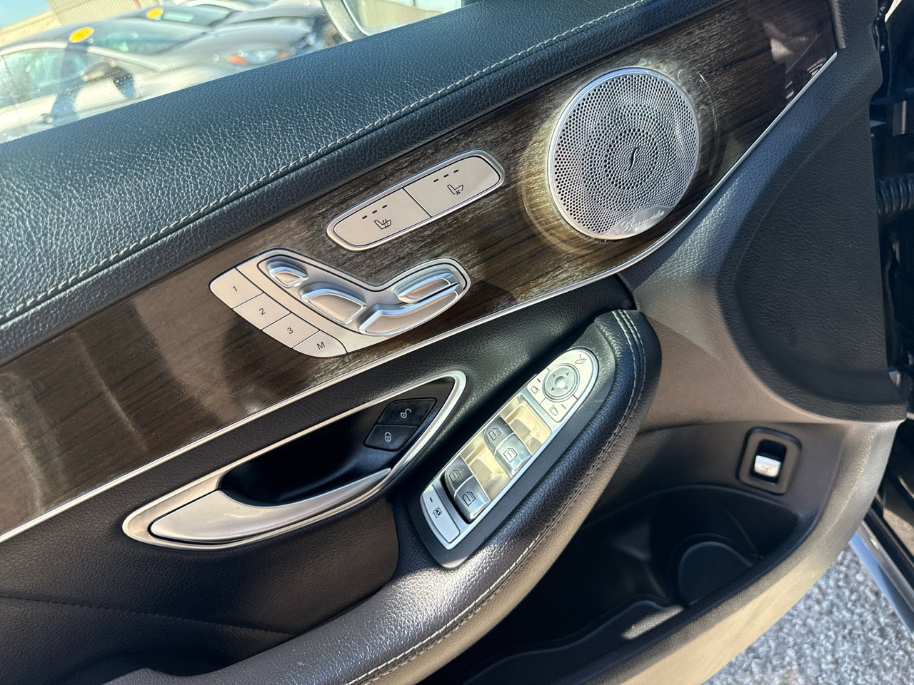 Used 2015 Mercedes-Benz C 400 4MATIC image 12