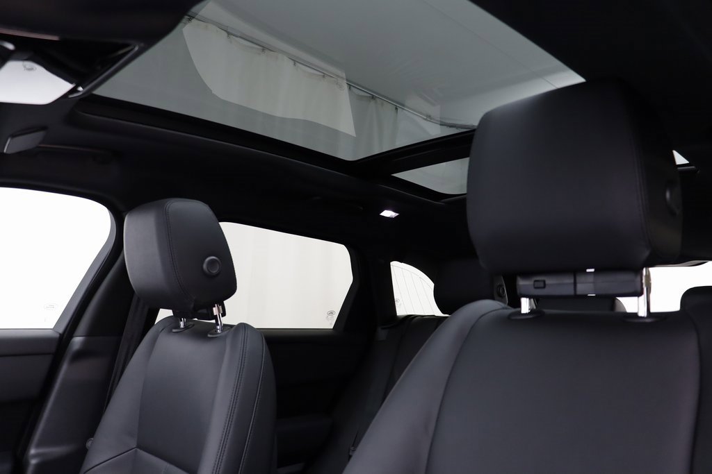 New 2026 Land Rover Range Rover Velar Dynamic SE image 14