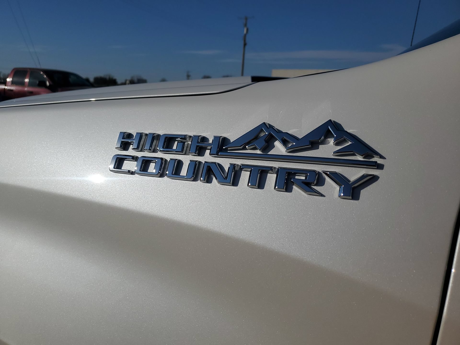 Used 2025 Chevrolet Silverado 1500 High Country w/ High Country Premium Package AWD/4WD image 39
