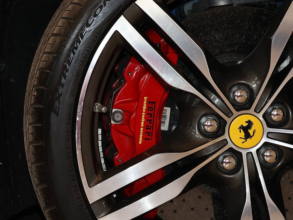 Certified 2022 Ferrari Portofino M image 11