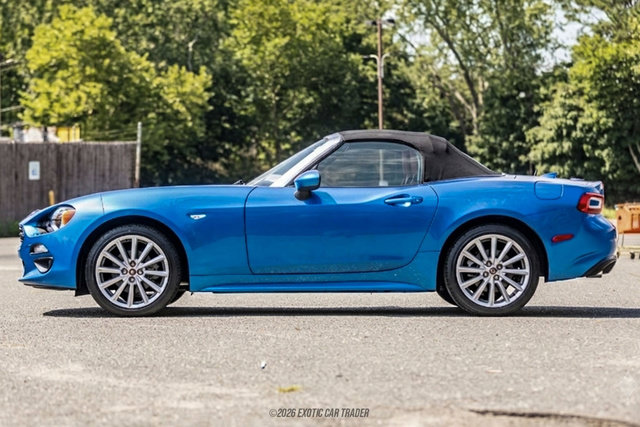 Used 2017 FIAT 124 Spider Lusso RWD image 15