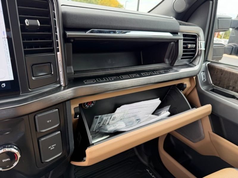 Used 2024 Ford F350 Lariat w/ Chrome Package image 13
