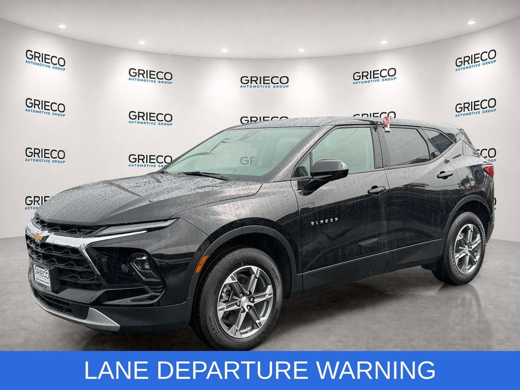 Certified 2025 Chevrolet Blazer LT FWD image 3