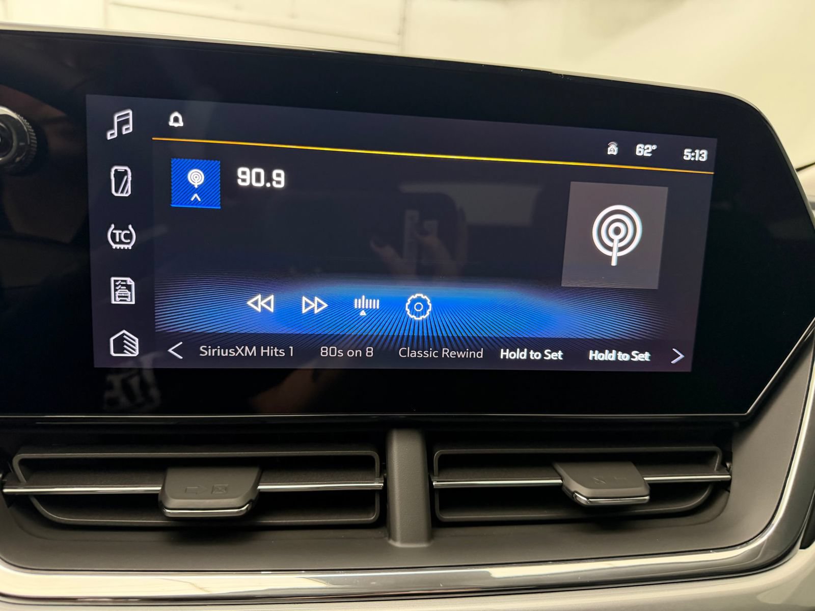 New 2026 Chevrolet Trax LT w/ Driver Confidence Package FWD image 24