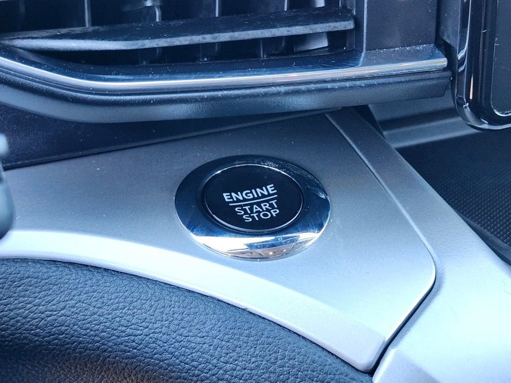 Certified 2022 Ford Explorer XLT w/ Equipment Group 202A image 26