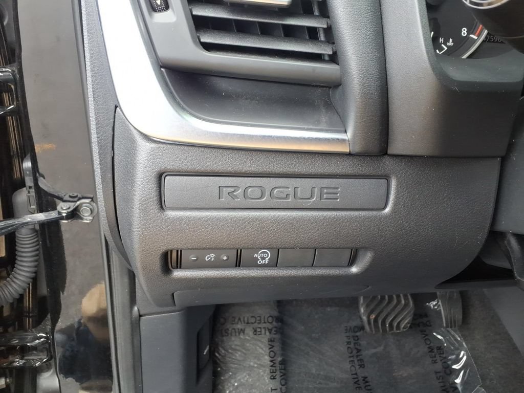Used 2023 Nissan Rogue S FWD image 25