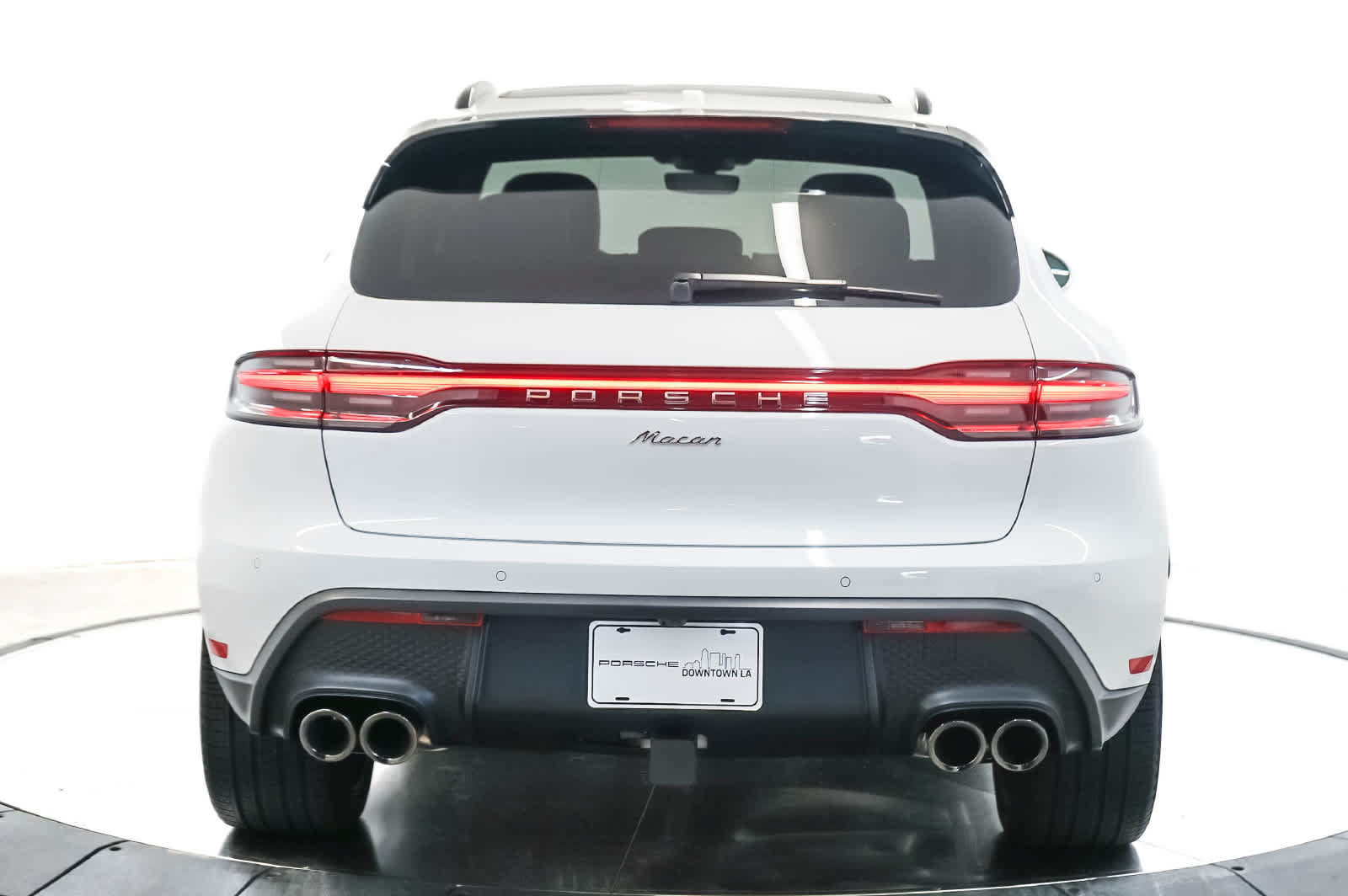 Certified 2026 Porsche Macan AWD/4WD image 10