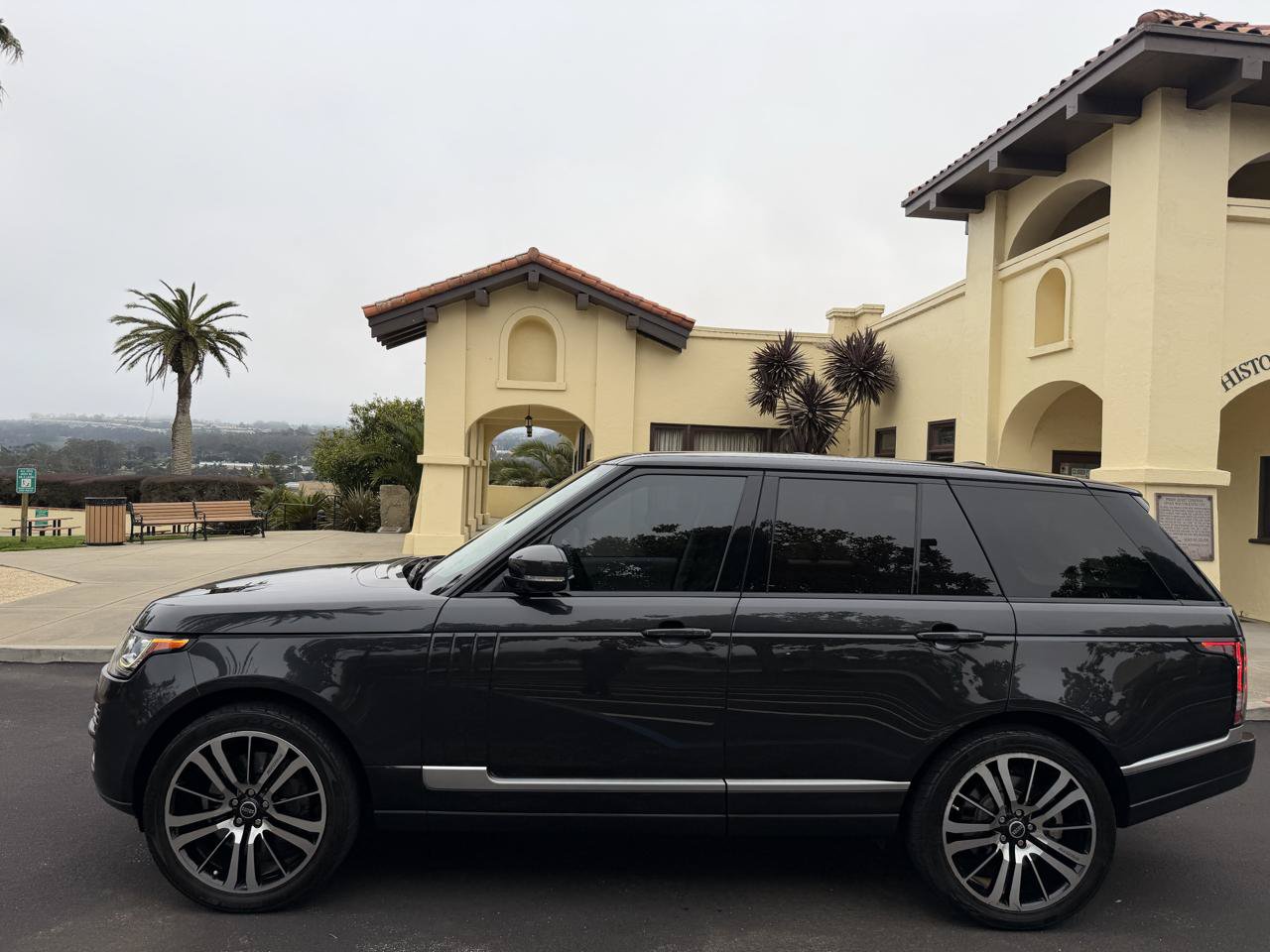 Used 2014 Land Rover Range Rover Supercharged AWD/4WD image 14