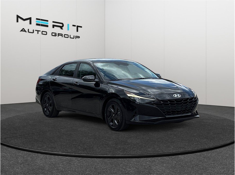 Used 2023 Hyundai Elantra SEL FWD image 1