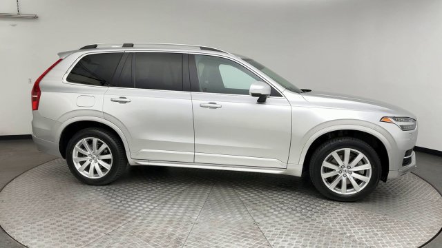 Used 2018 Volvo XC90 T6 Momentum w/ Momentum Plus Package AWD/4WD image 9