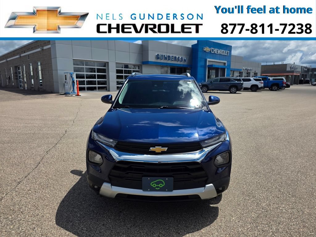 Used 2022 Chevrolet TrailBlazer LT FWD image 2