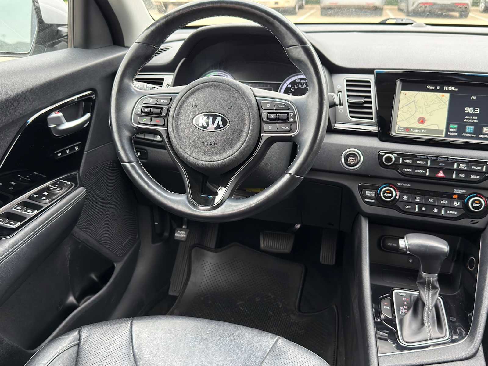 Used 2018 Kia Niro EX w/ EX Premium Package FWD image 22