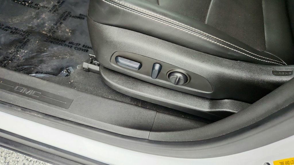 Used 2022 GMC Terrain SLT image 11