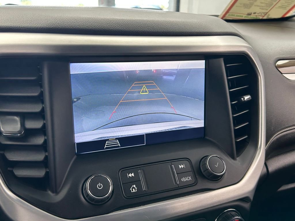 Used 2022 GMC Acadia SLE w/ Driver Convenience Package image 17