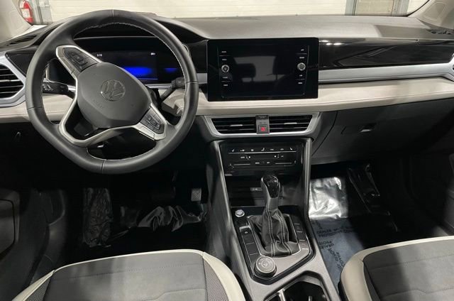 New 2025 Volkswagen Taos SE AWD/4WD image 15