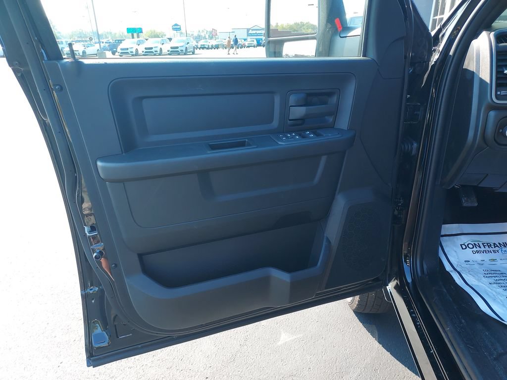 New 2027 RAM 3500 Tradesman w/ Chrome Appearance Group A AWD/4WD image 12