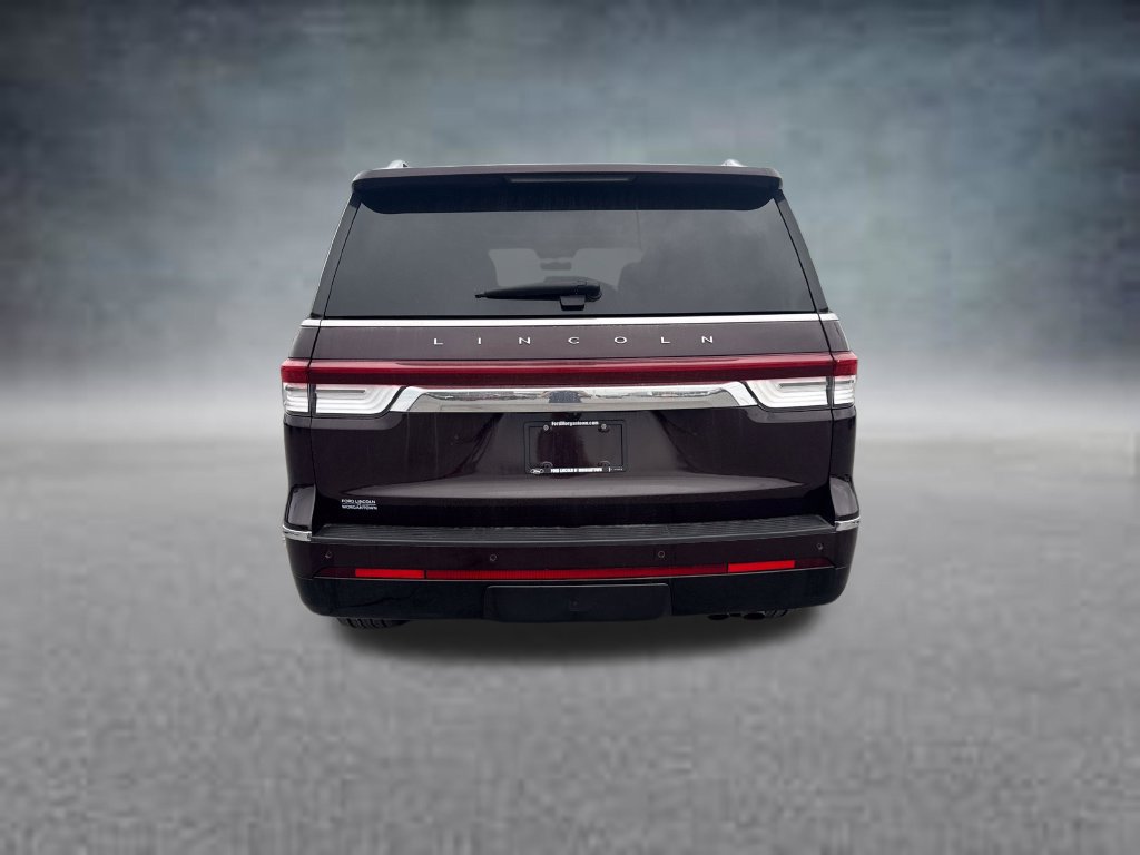 Used 2024 Lincoln Navigator Reserve AWD/4WD image 8