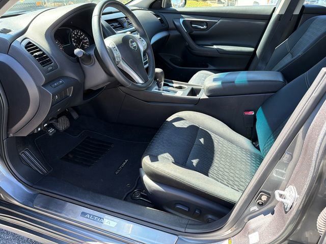 Used 2017 Nissan Altima 2.5 SV image 9