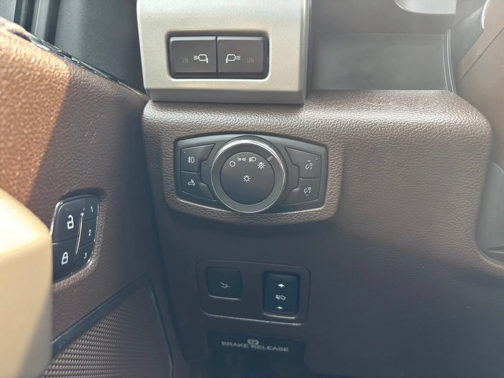 Used 2017 Ford F250 King Ranch w/ King Ranch Ultimate Package AWD/4WD image 36