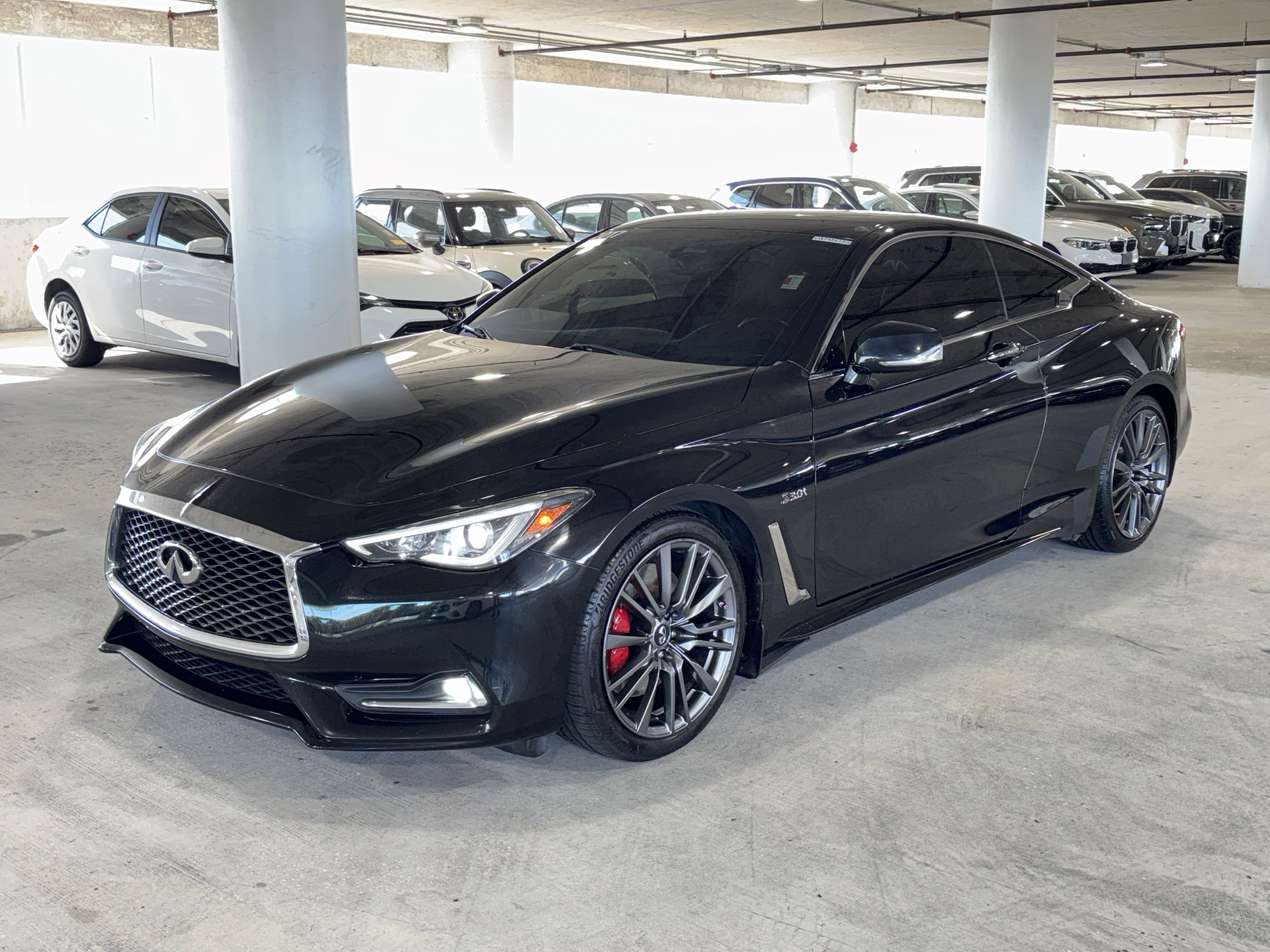 Used 2017 INFINITI Q60 Red Sport 400 image 4