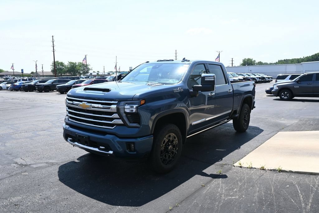 Used 2026 Chevrolet Silverado 3500 High Country w/ High Country Premium Package AWD/4WD image 13