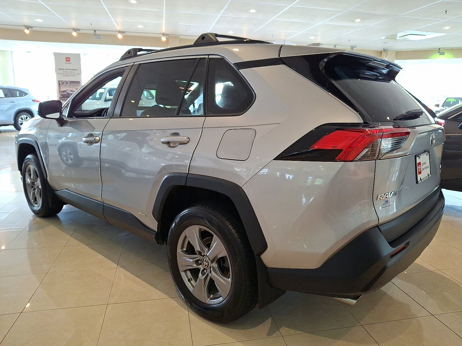 Certified 2022 Toyota RAV4 LE image 5