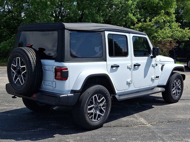Used 2025 Jeep Wrangler Unlimited Sahara w/ Safety Group AWD/4WD video 2