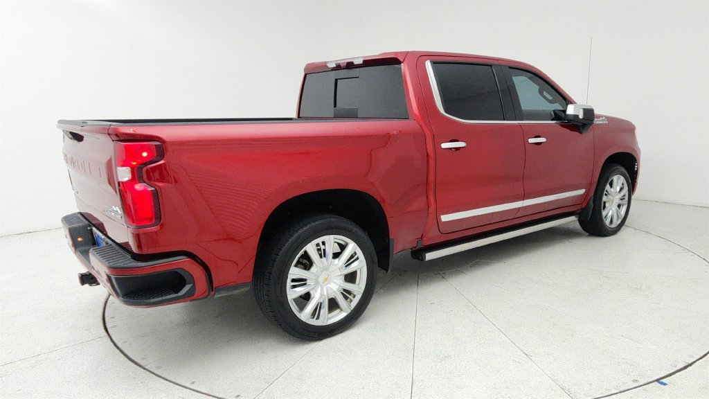 Certified 2024 Chevrolet Silverado 1500 High Country w/ High Country Premium Package AWD/4WD image 7