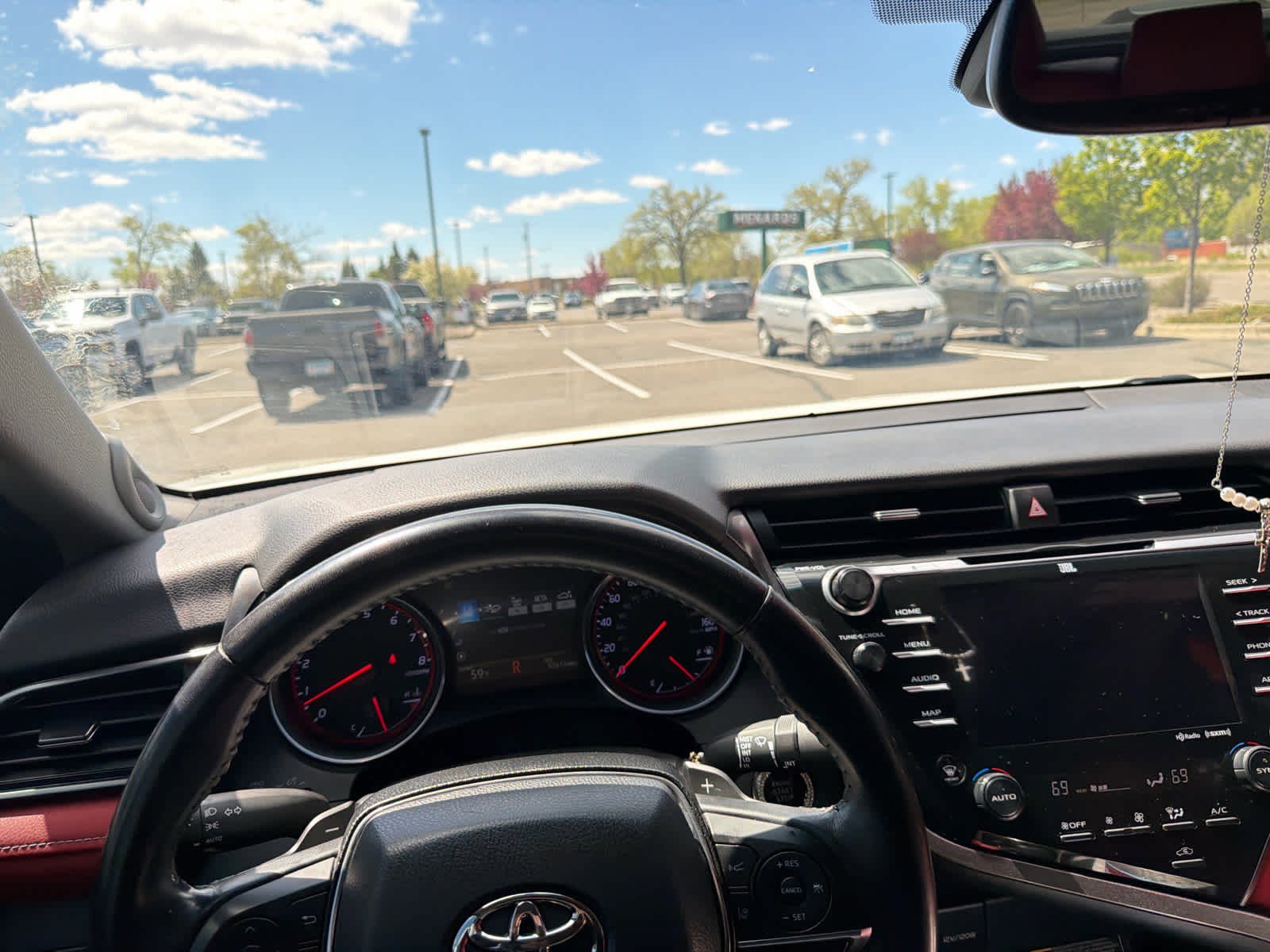 Used 2019 Toyota Camry XSE w/ Driver Assist Package FWD image 9