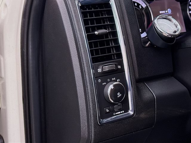 Used 2016 RAM 3500 Laramie w/ Sport Appearance Group AWD/4WD image 10
