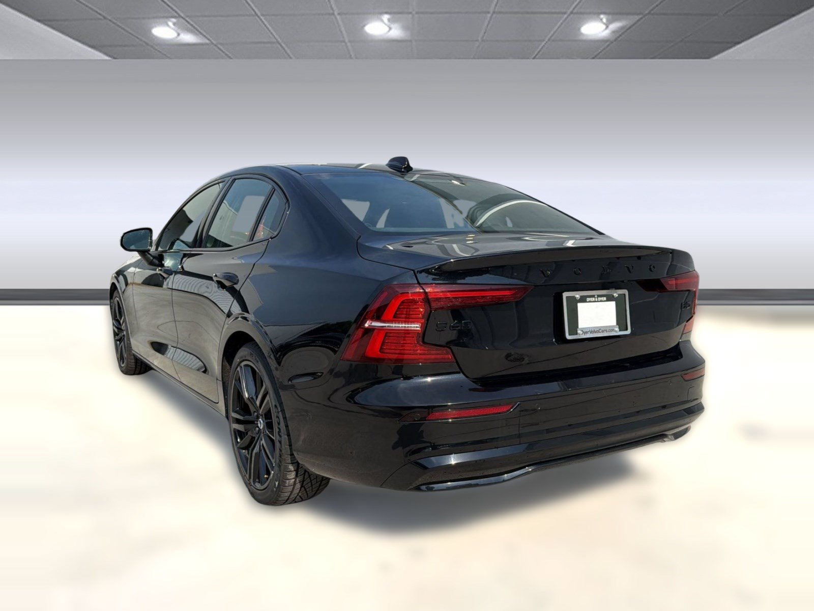 Certified 2024 Volvo S60 B5 Plus FWD image 3