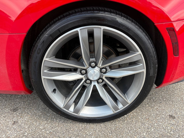Used 2018 Chevrolet Camaro LT w/ RS Package RWD image 30