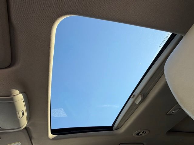 Used 2021 Buick Enclave Premium w/ Sun and Sites Package FWD image 18