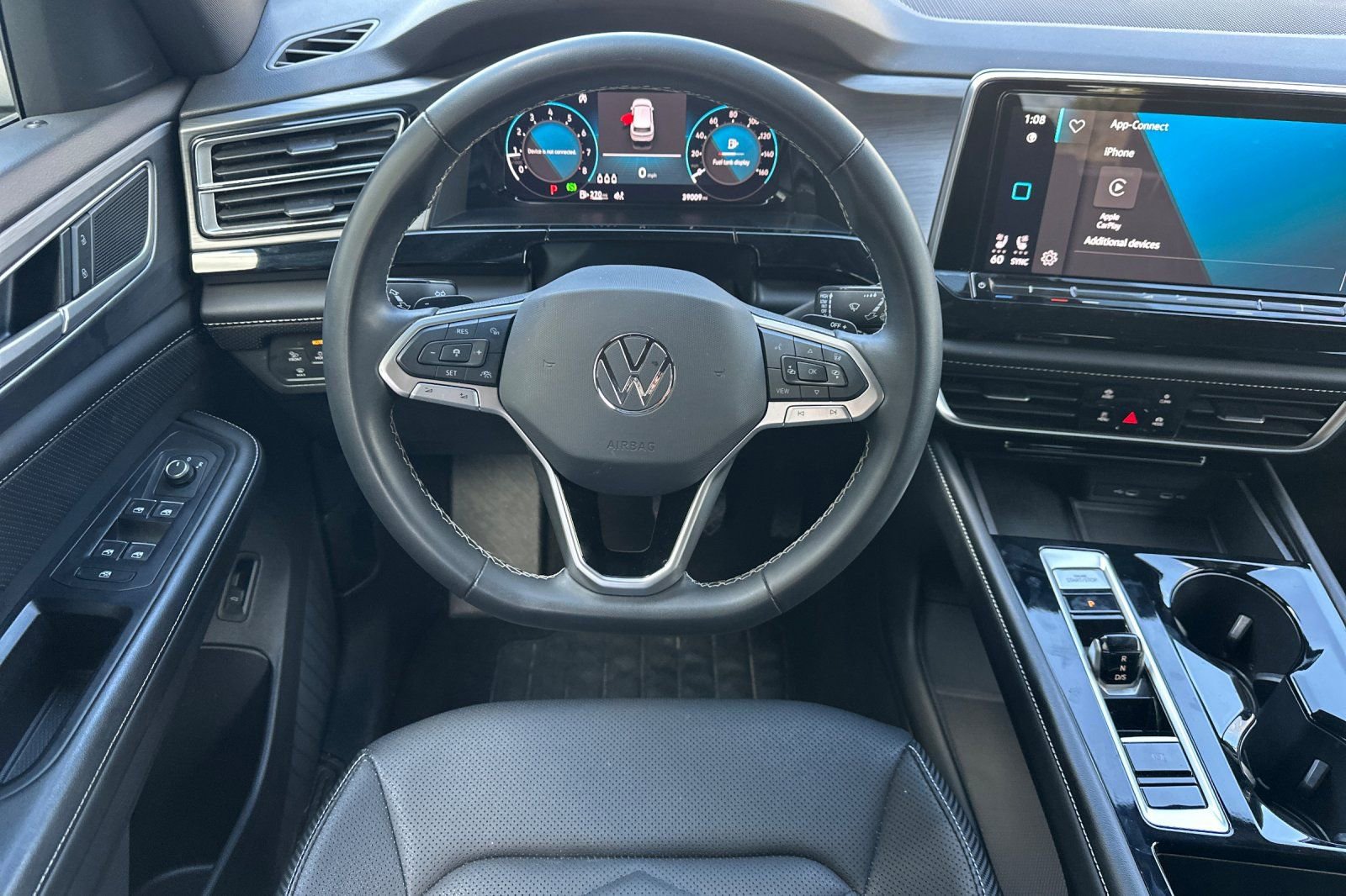 Used 2024 Volkswagen Atlas Cross Sport SE image 16