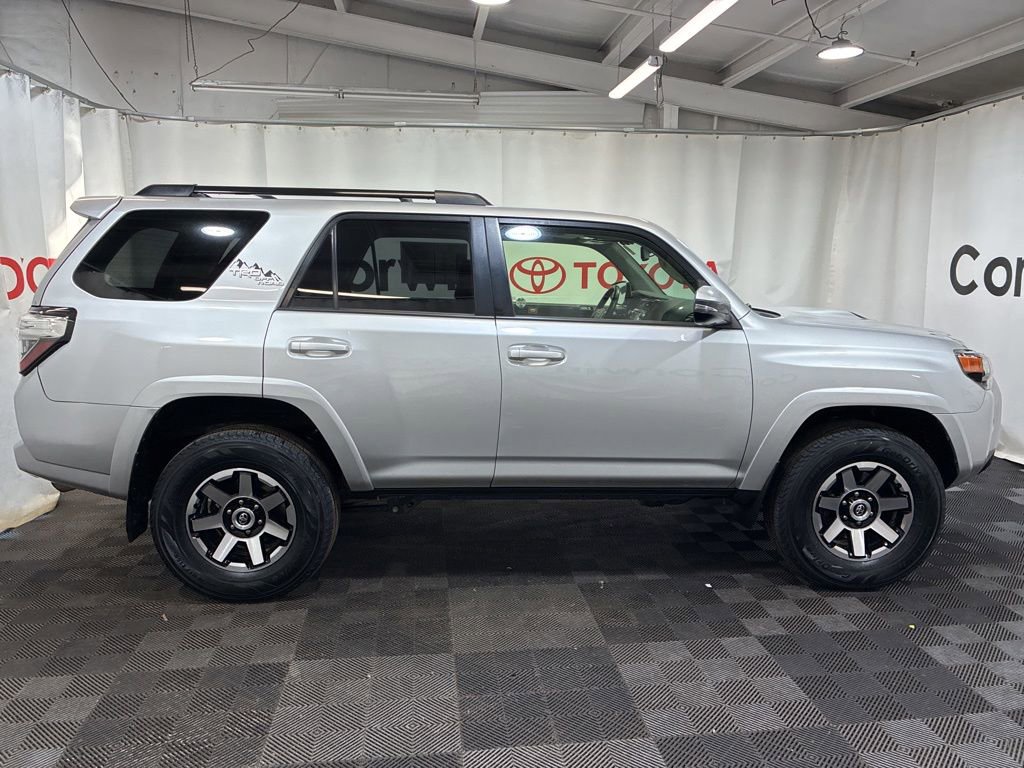 Used 2019 Toyota 4Runner TRD Off-Road Premium AWD/4WD image 10