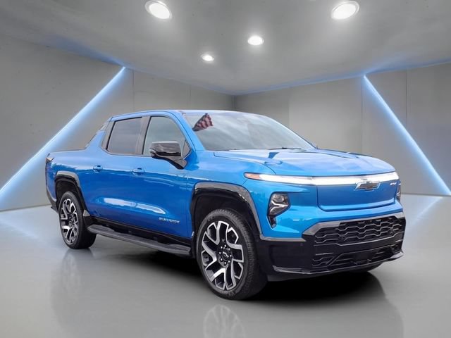 Used 2025 Chevrolet Silverado EV RST AWD/4WD image 1