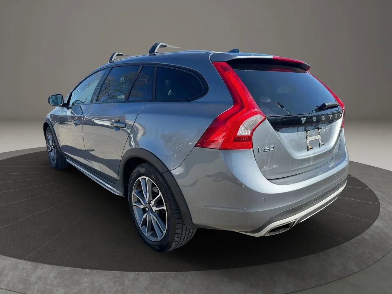 Used 2016 Volvo V60 T5 Cross Country w/ Protection Package image 7