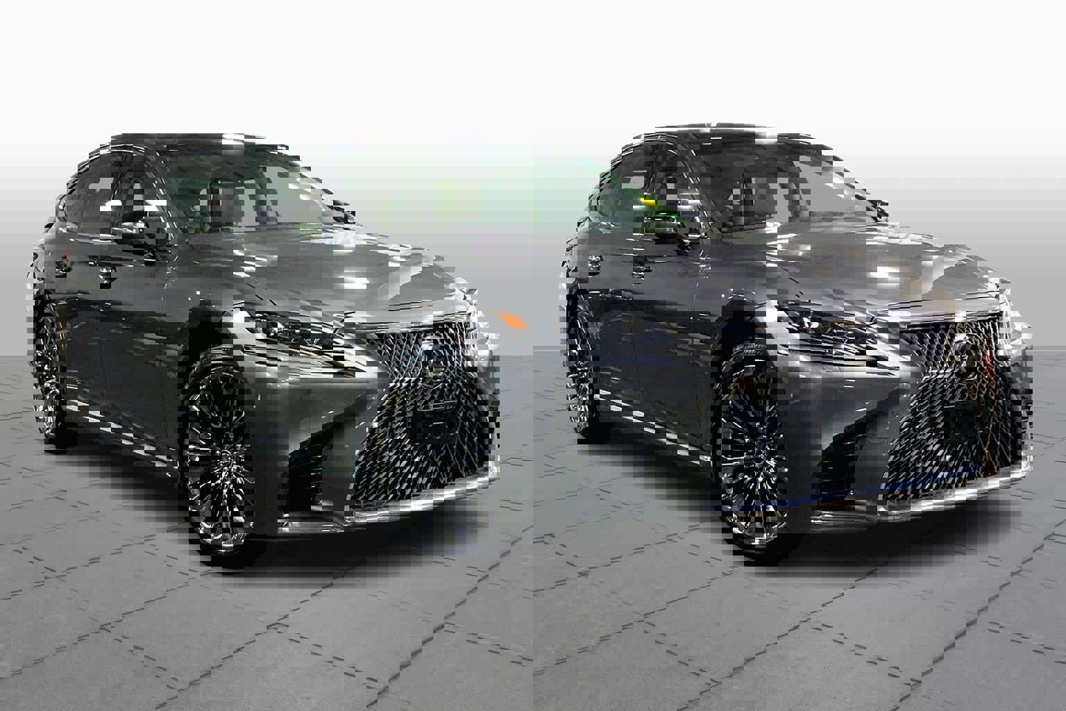 Used 2018 Lexus LS 500 AWD image 2