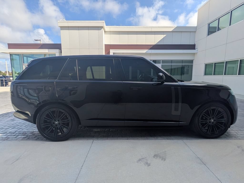 Certified 2024 Land Rover Range Rover Long Wheelbase SE AWD/4WD image 7